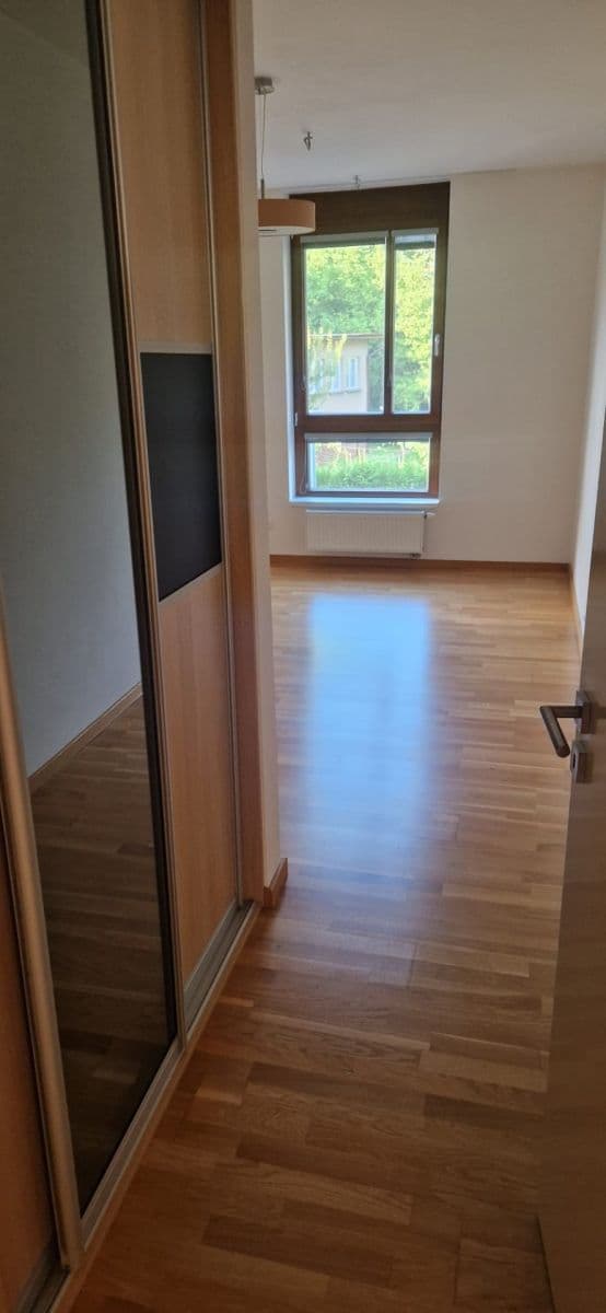 2 bedroom with open-plan kitchen flat to rent, 83 m², Pod Lysinami, Prague, Prague 2 bedroom with open-plan kitchen flat to rent, 83 m², Pod Lysinami, Prague, Prague