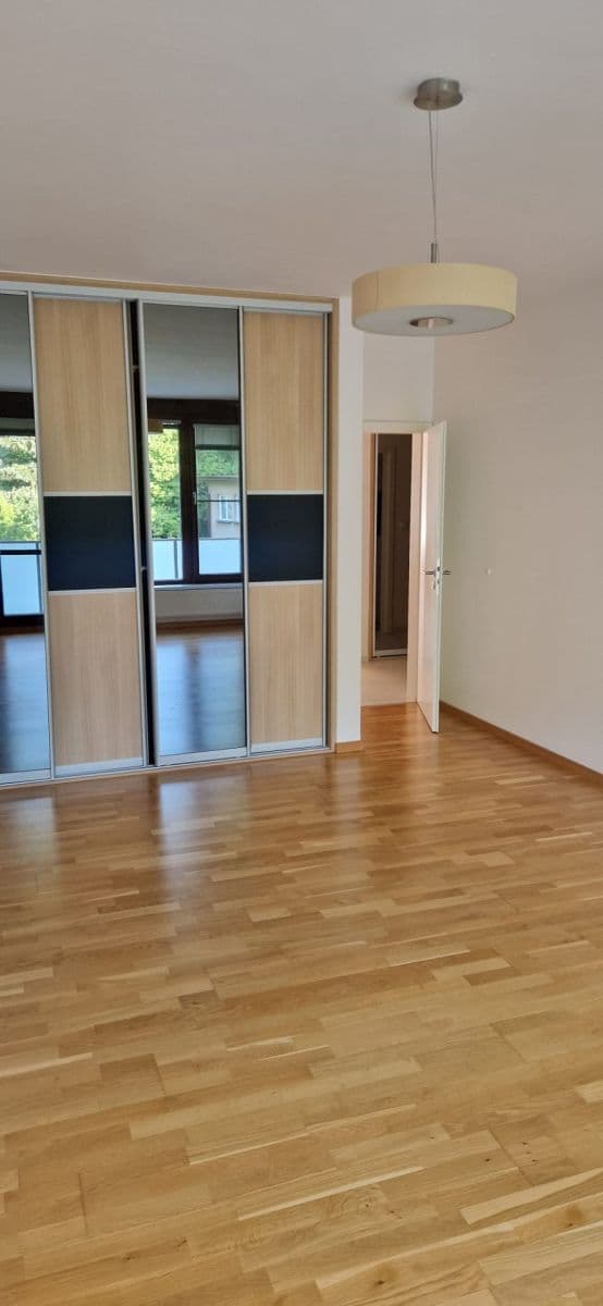 2 bedroom with open-plan kitchen flat to rent, 83 m², Pod Lysinami, Prague, Prague 2 bedroom with open-plan kitchen flat to rent, 83 m², Pod Lysinami, Prague, Prague