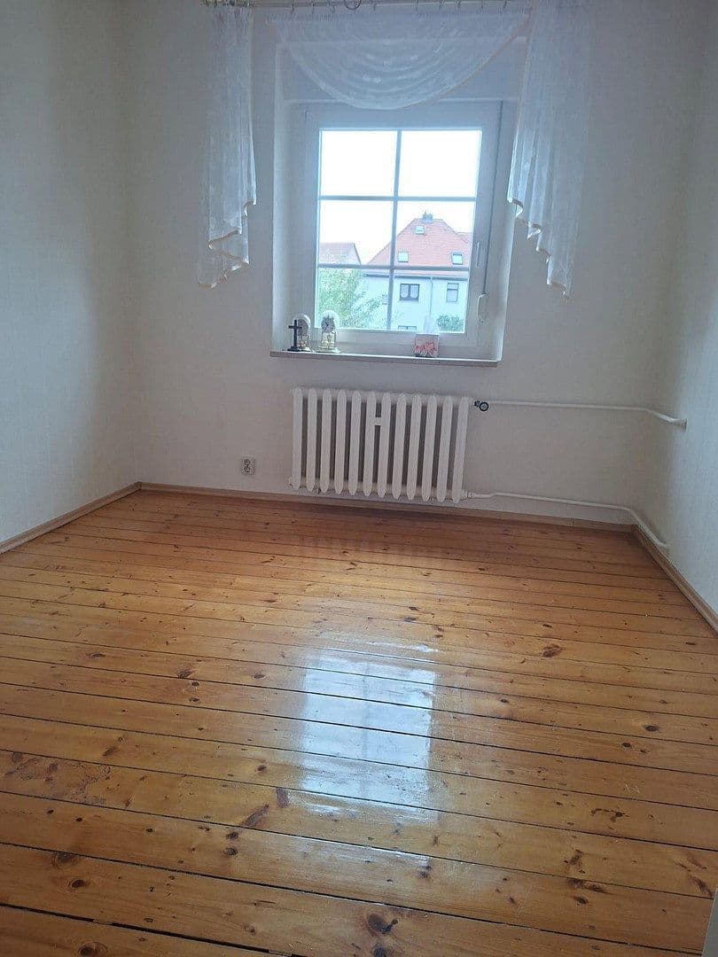 house to rent, 120 m², Karl-Marx-Straße 30, Apolda, Thuringia house to rent, 120 m², Karl-Marx-Straße 30, Apolda, Thuringia