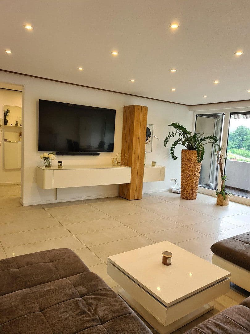 2 bedroom with open-plan kitchen flat for sale, 88 m², Essen, North Rhine-Westphalia 2 bedroom with open-plan kitchen flat for sale, 88 m², Essen, North Rhine-Westphalia