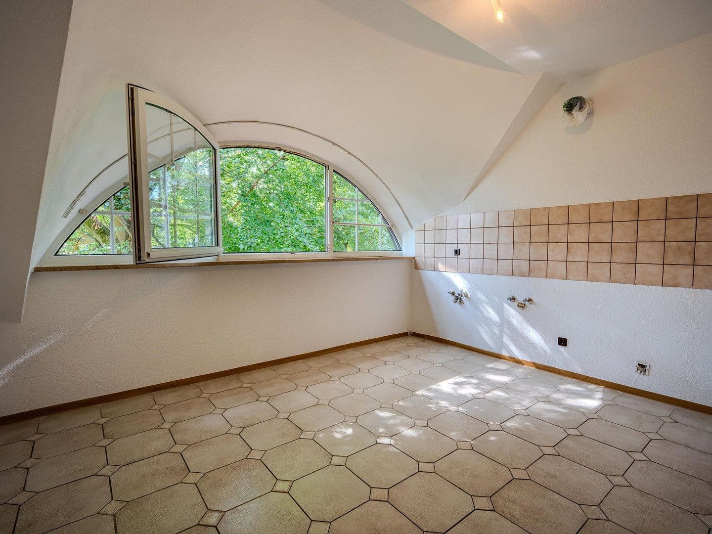 3 bedroom flat to rent, 120 m², Fürth, Bavaria 3 bedroom flat to rent, 120 m², Fürth, Bavaria