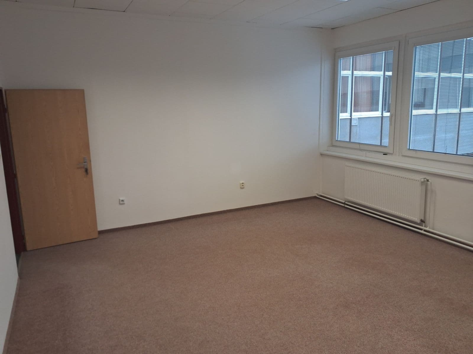 office to rent, 30 m², Holešovská, Fryšták, Zlínský Region office to rent, 30 m², Holešovská, Fryšták, Zlínský Region