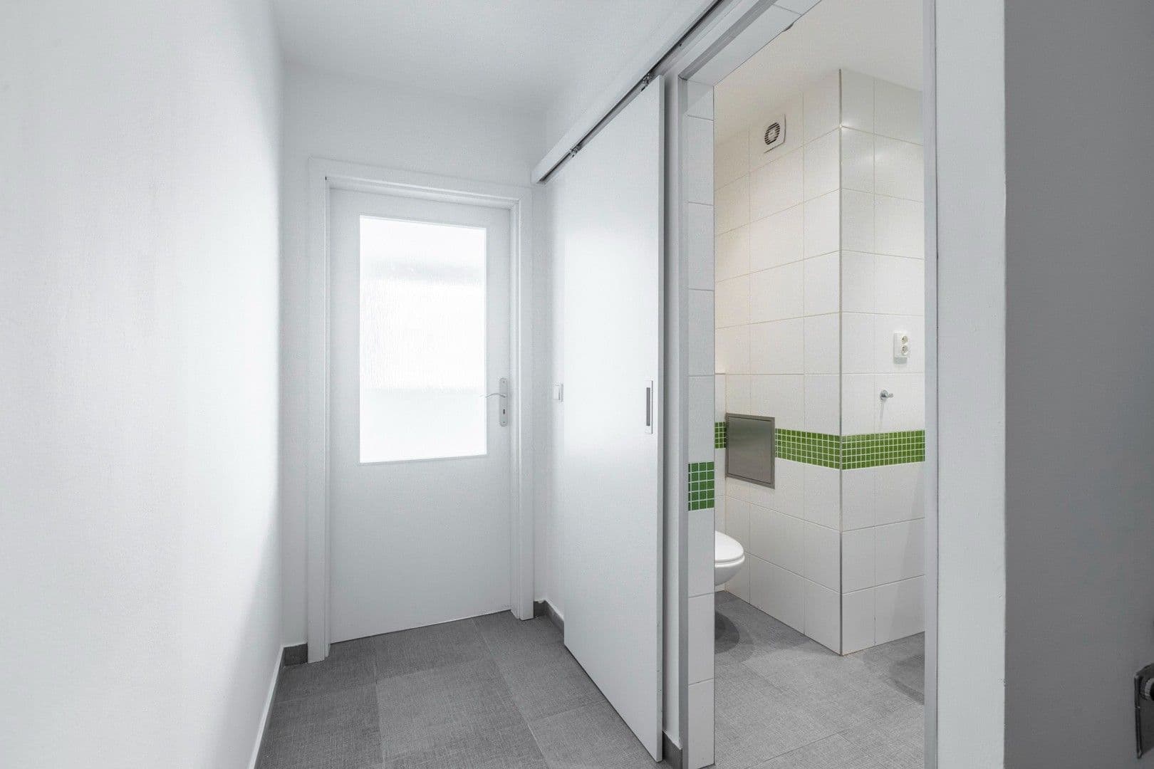 Studio flat to rent, 29 m², Dělnická, Prague, Prague Studio flat to rent, 29 m², Dělnická, Prague, Prague