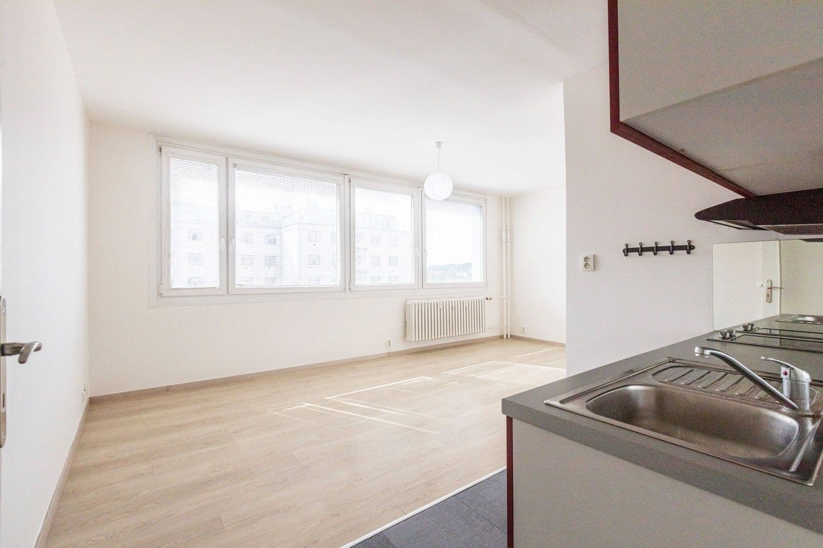 Studio flat to rent, 29 m², Dělnická, Prague, Prague Studio flat to rent, 29 m², Dělnická, Prague, Prague