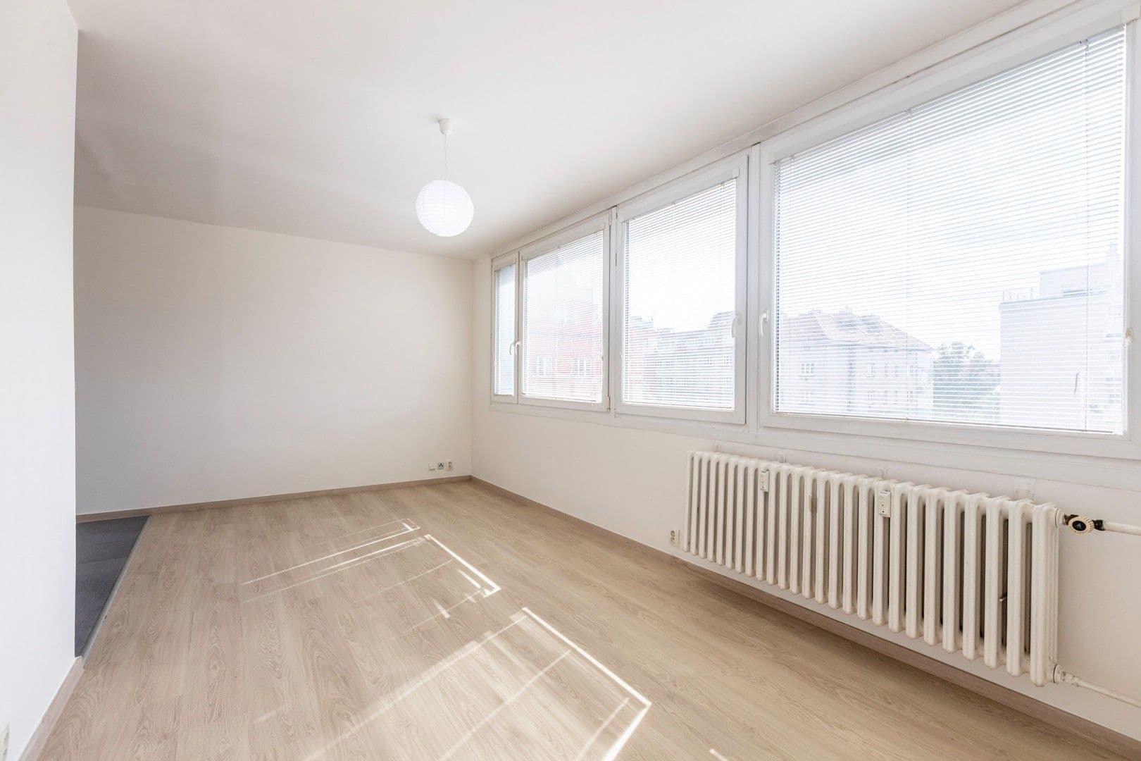 Studio flat to rent, 29 m², Dělnická, Prague, Prague Studio flat to rent, 29 m², Dělnická, Prague, Prague