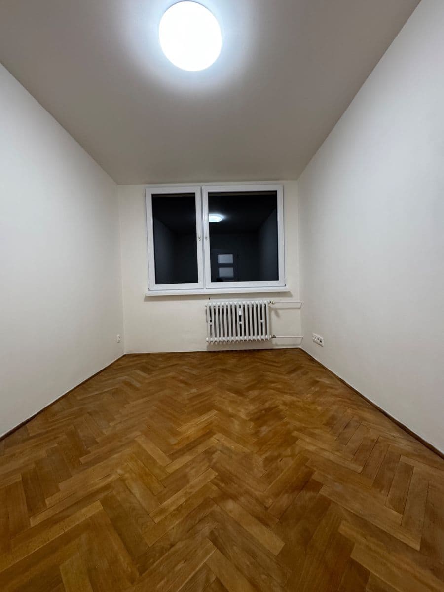 3 bedroom flat to rent, 73 m², Pod Strání, Prague, Prague 3 bedroom flat to rent, 73 m², Pod Strání, Prague, Prague