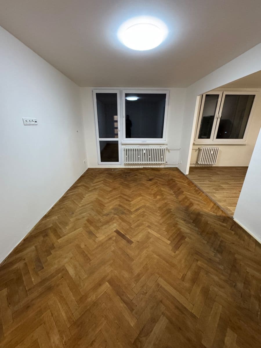 3 bedroom flat to rent, 73 m², Pod Strání, Prague, Prague 3 bedroom flat to rent, 73 m², Pod Strání, Prague, Prague