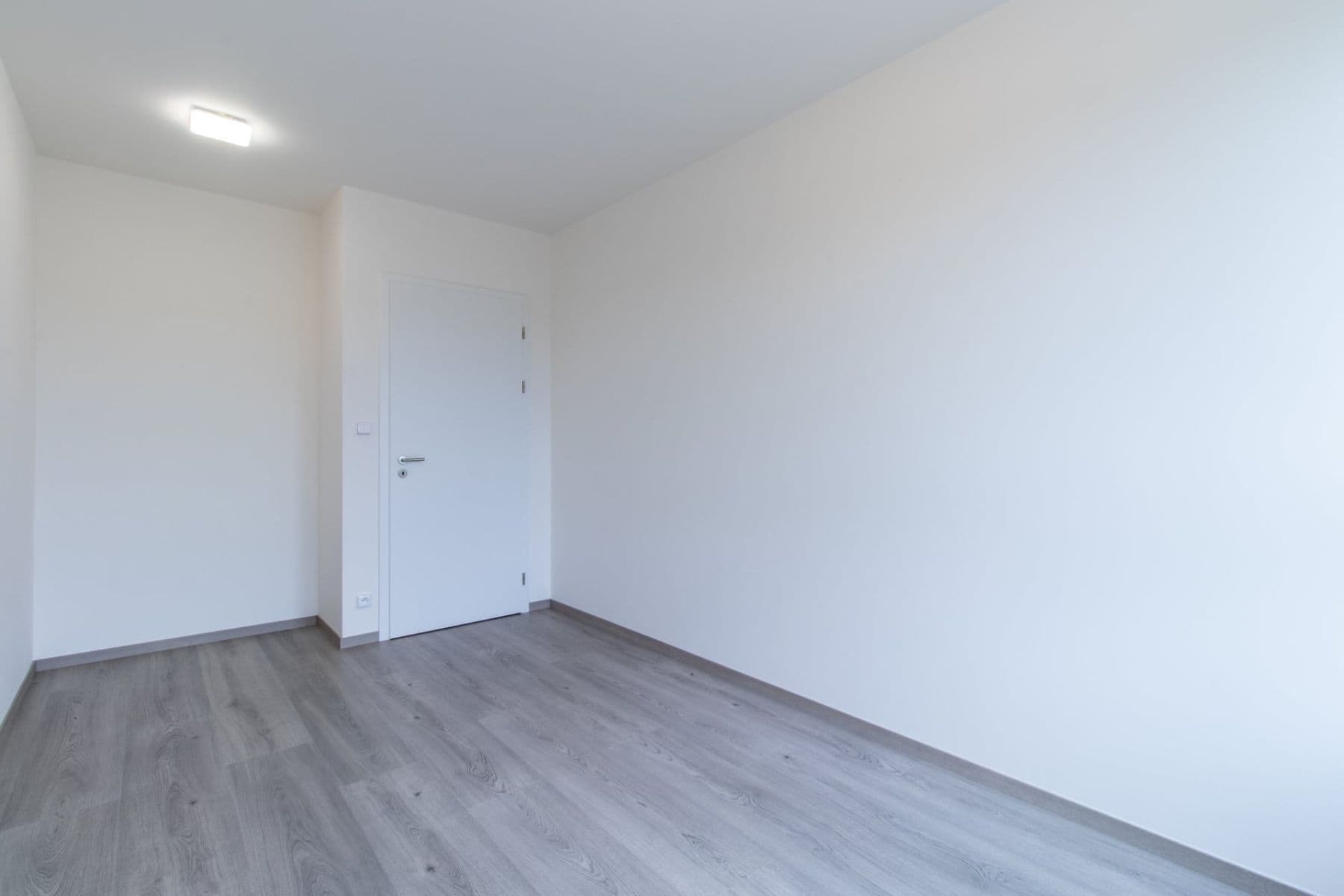 1 bedroom with open-plan kitchen flat to rent, 45 m², Pod Harfou, Prague, Prague 1 bedroom with open-plan kitchen flat to rent, 45 m², Pod Harfou, Prague, Prague