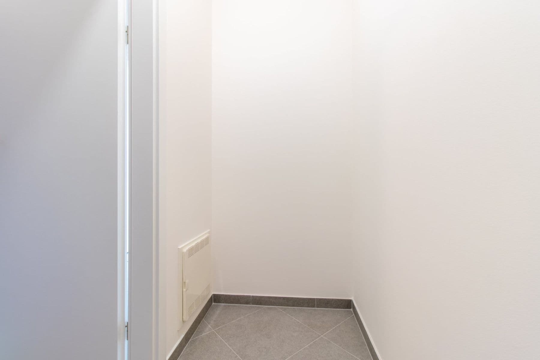 1 bedroom with open-plan kitchen flat to rent, 45 m², Pod Harfou, Prague, Prague 1 bedroom with open-plan kitchen flat to rent, 45 m², Pod Harfou, Prague, Prague