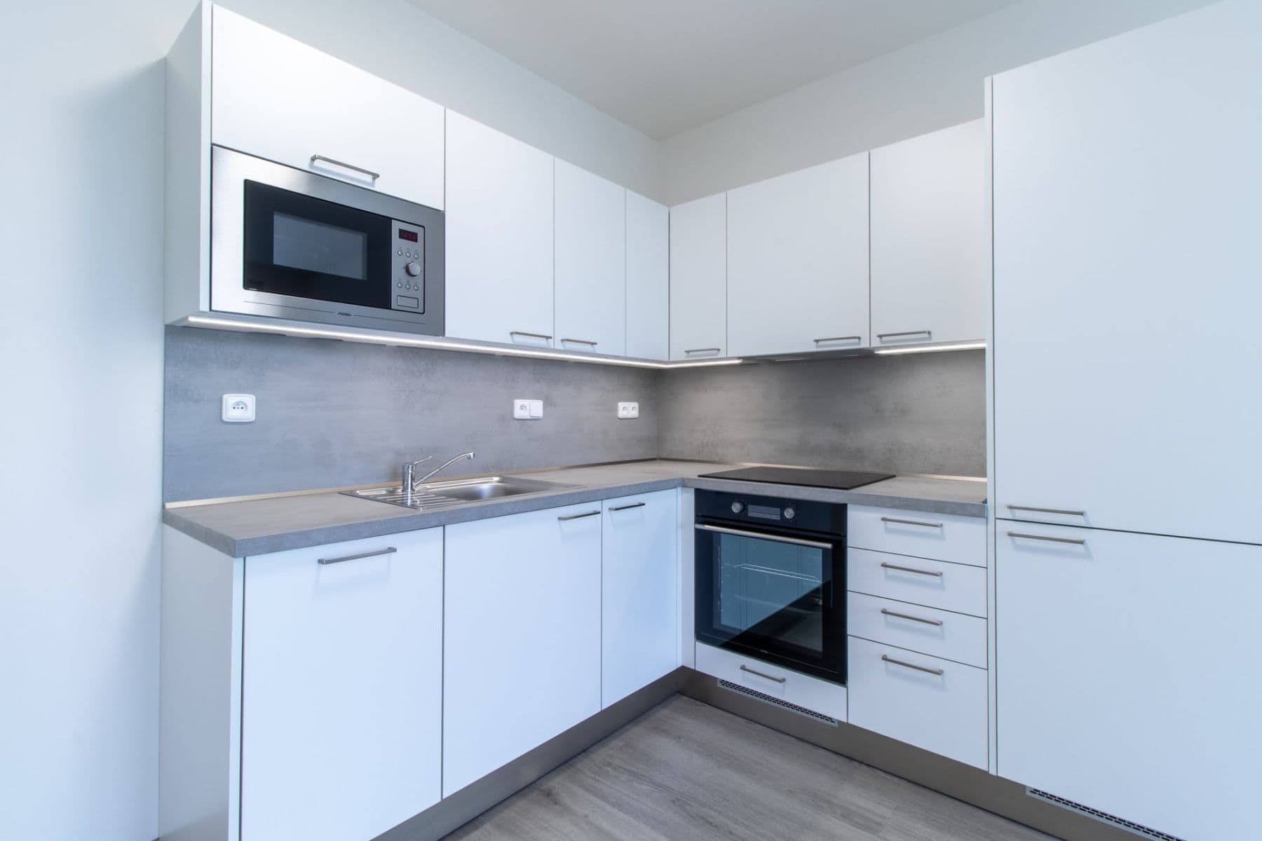 1 bedroom with open-plan kitchen flat to rent, 45 m², Pod Harfou, Prague, Prague 1 bedroom with open-plan kitchen flat to rent, 45 m², Pod Harfou, Prague, Prague