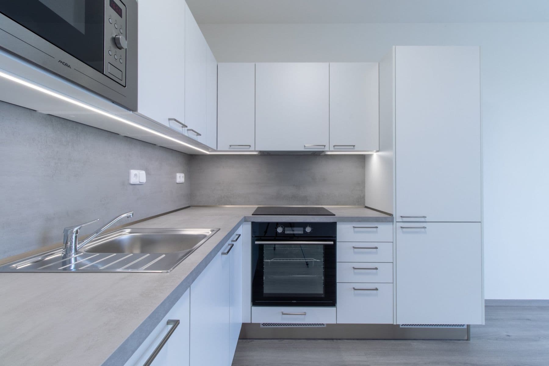 1 bedroom with open-plan kitchen flat to rent, 45 m², Pod Harfou, Prague, Prague 1 bedroom with open-plan kitchen flat to rent, 45 m², Pod Harfou, Prague, Prague
