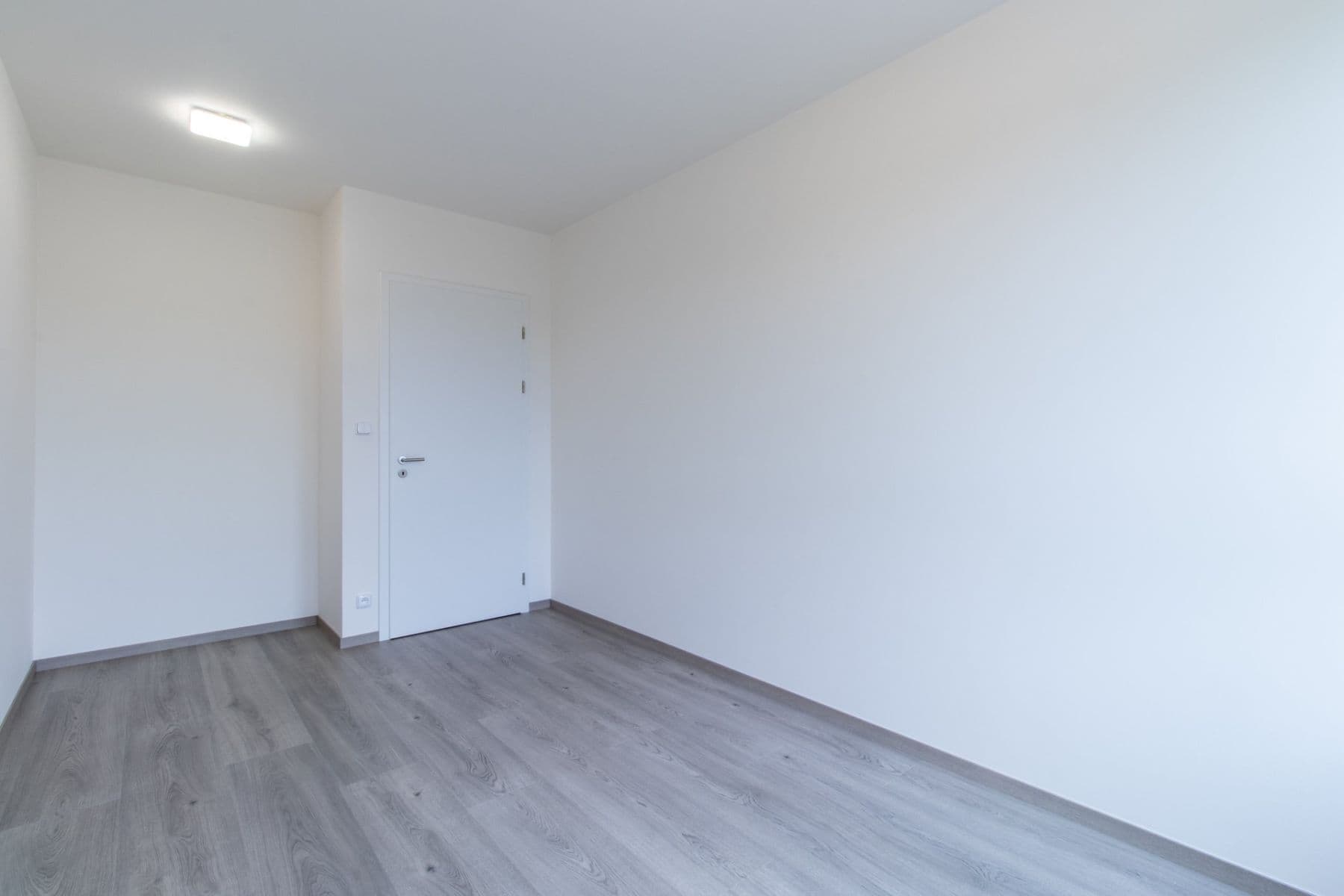 1 bedroom with open-plan kitchen flat to rent, 45 m², Pod Harfou, Prague, Prague 1 bedroom with open-plan kitchen flat to rent, 45 m², Pod Harfou, Prague, Prague