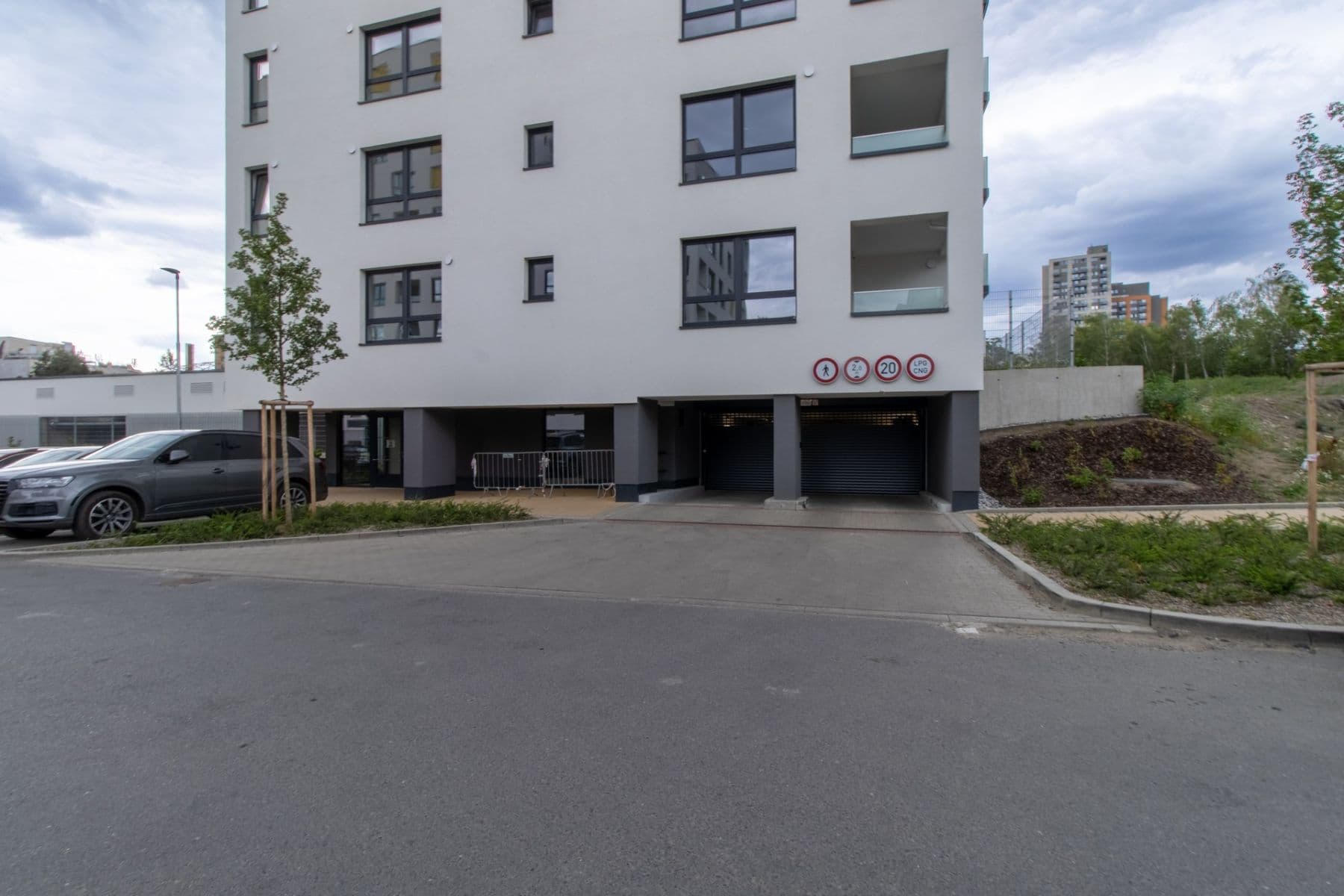 1 bedroom with open-plan kitchen flat to rent, 45 m², Pod Harfou, Prague, Prague 1 bedroom with open-plan kitchen flat to rent, 45 m², Pod Harfou, Prague, Prague