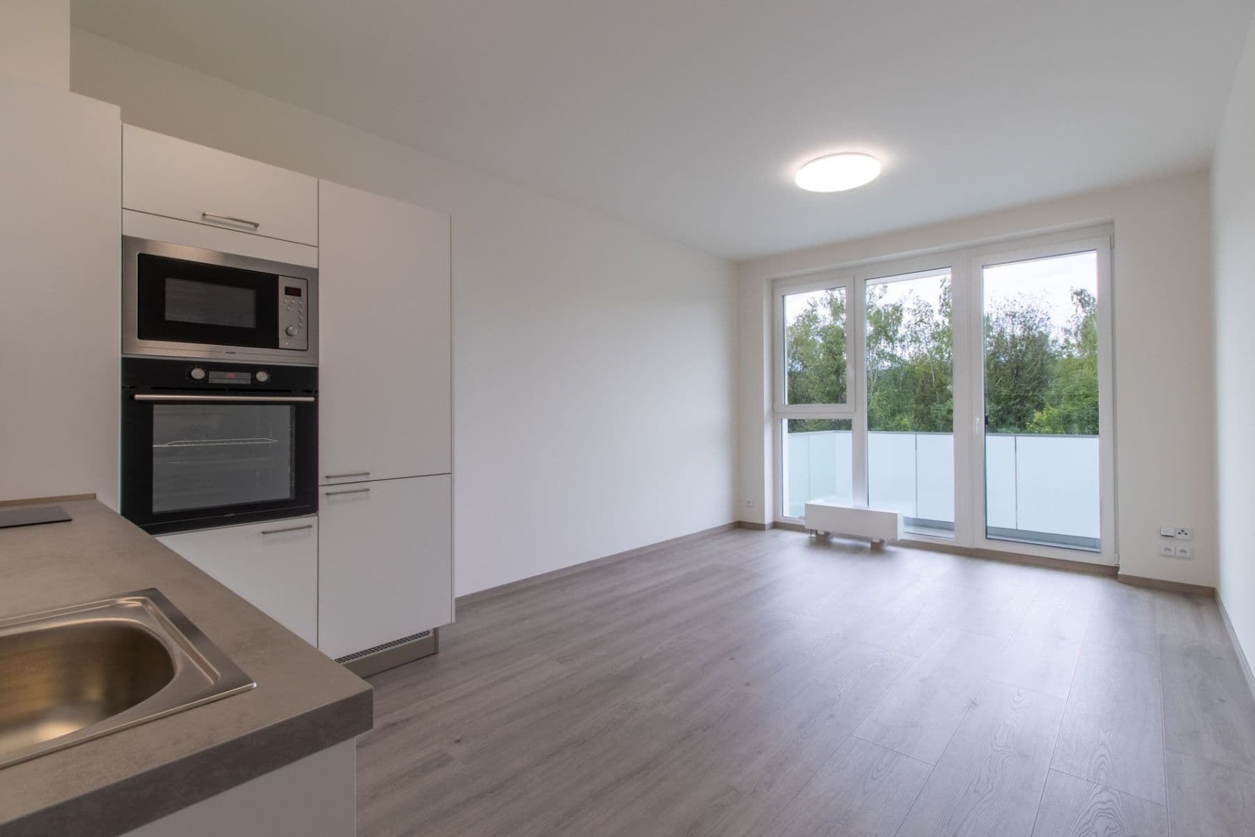 1 bedroom with open-plan kitchen flat to rent, 44 m², Pod Harfou, Prague, Prague 1 bedroom with open-plan kitchen flat to rent, 44 m², Pod Harfou, Prague, Prague