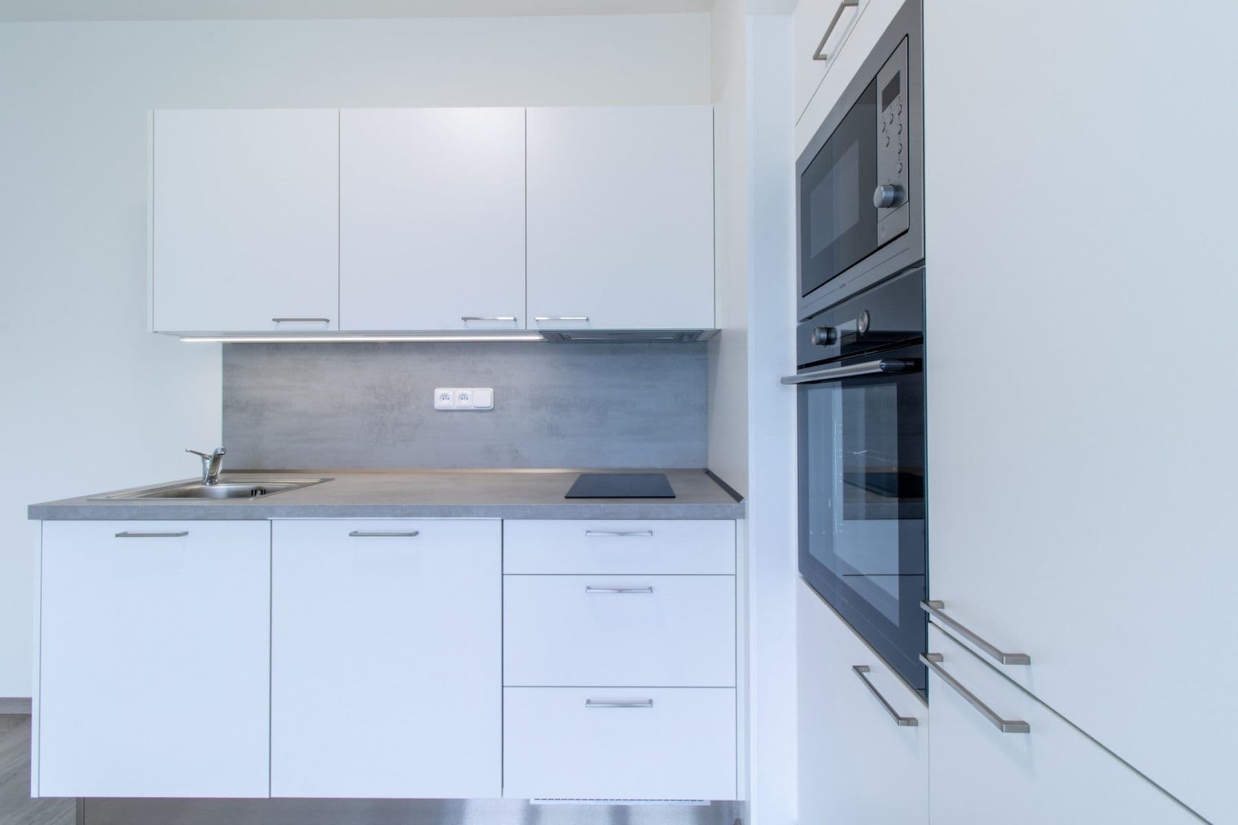 1 bedroom with open-plan kitchen flat to rent, 44 m², Pod Harfou, Prague, Prague 1 bedroom with open-plan kitchen flat to rent, 44 m², Pod Harfou, Prague, Prague