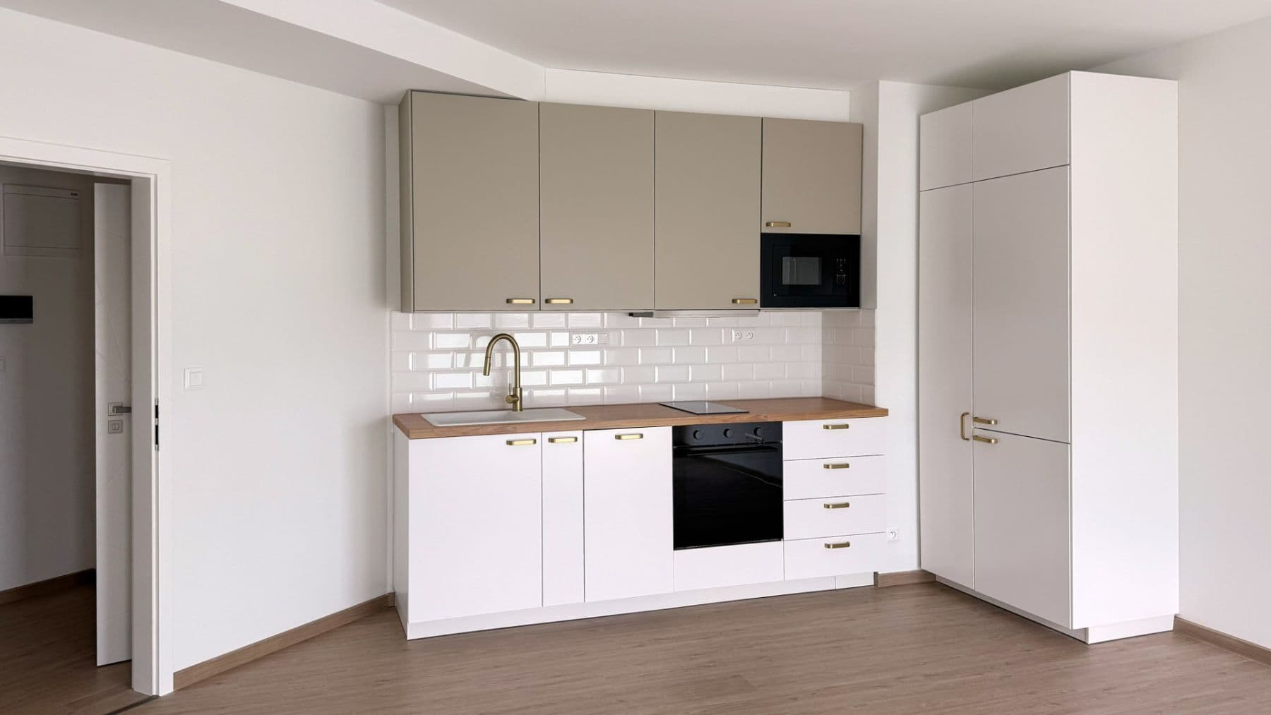 Studio flat to rent, 33 m², Faměrovo náměstí, Brno, Jihomoravský Region Studio flat to rent, 33 m², Faměrovo náměstí, Brno, Jihomoravský Region