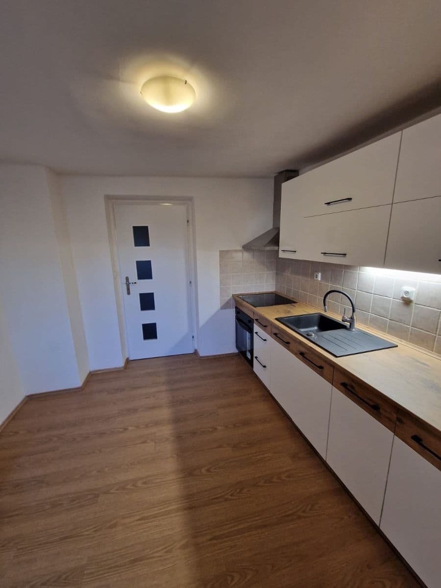 1 bedroom flat to rent, 48 m², Ostruhová, Mělník, Středočeský Region 1 bedroom flat to rent, 48 m², Ostruhová, Mělník, Středočeský Region