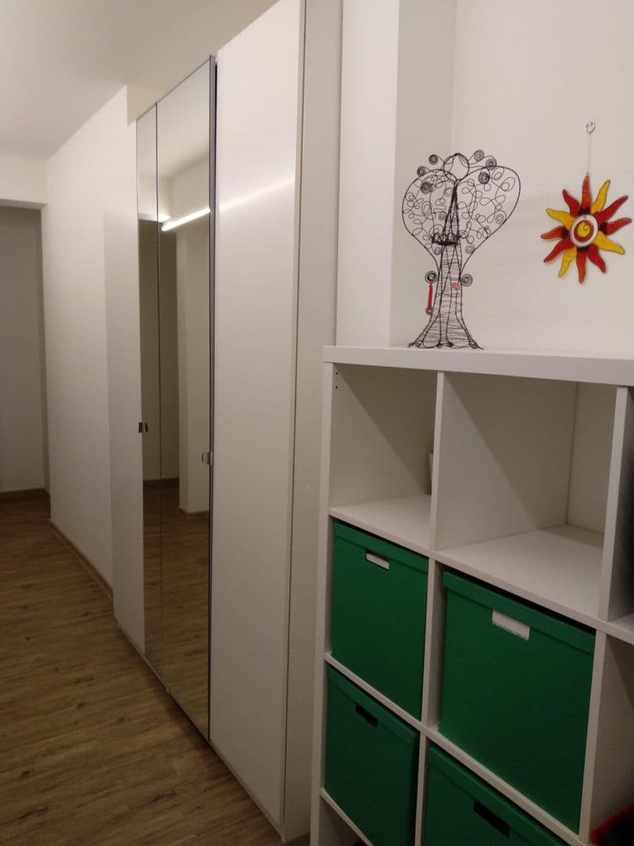 2 bedroom with open-plan kitchen flat to rent, 61 m², Jevanská, Prague, Prague 2 bedroom with open-plan kitchen flat to rent, 61 m², Jevanská, Prague, Prague
