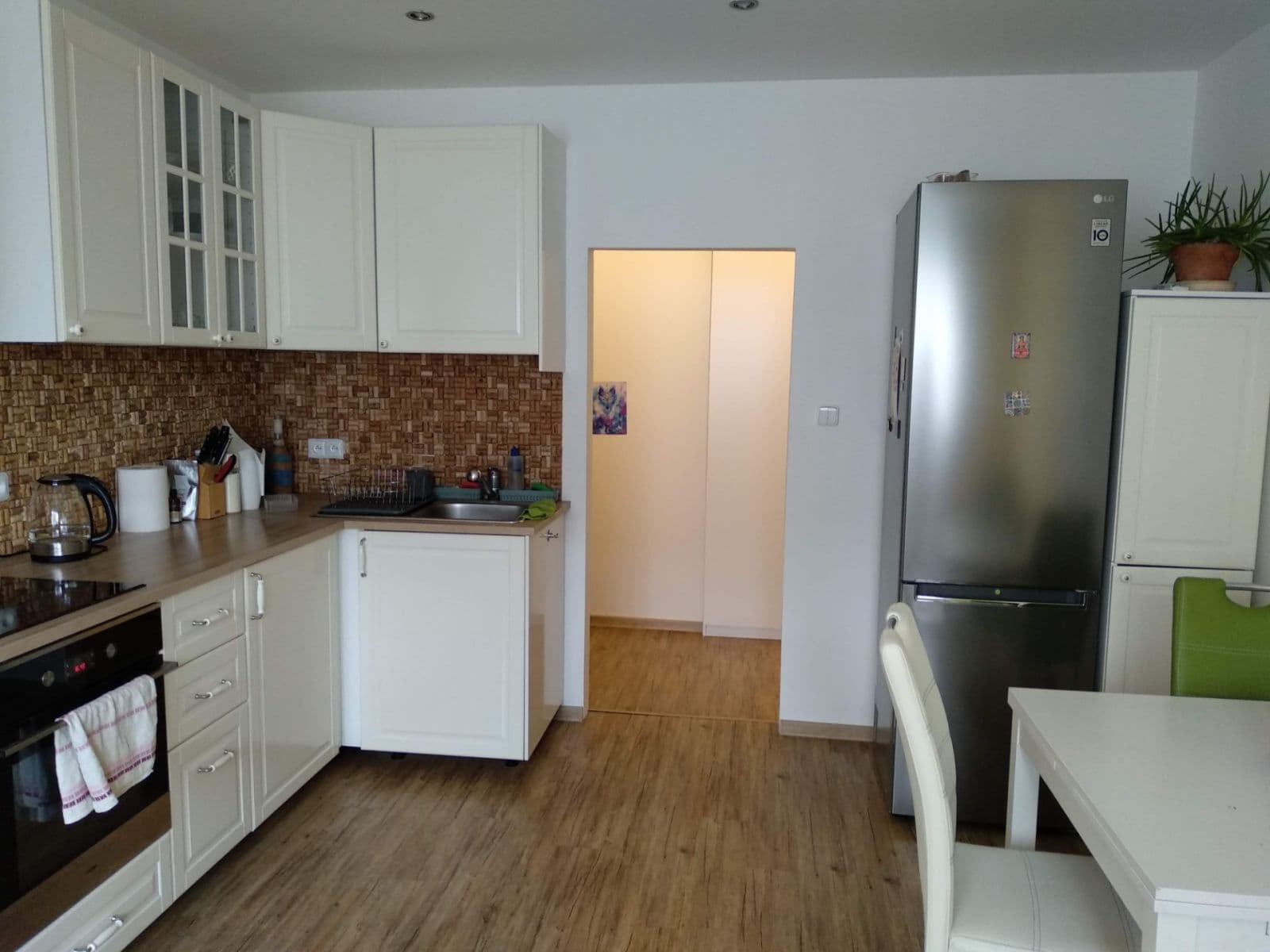 2 bedroom with open-plan kitchen flat to rent, 61 m², Jevanská, Prague, Prague 2 bedroom with open-plan kitchen flat to rent, 61 m², Jevanská, Prague, Prague