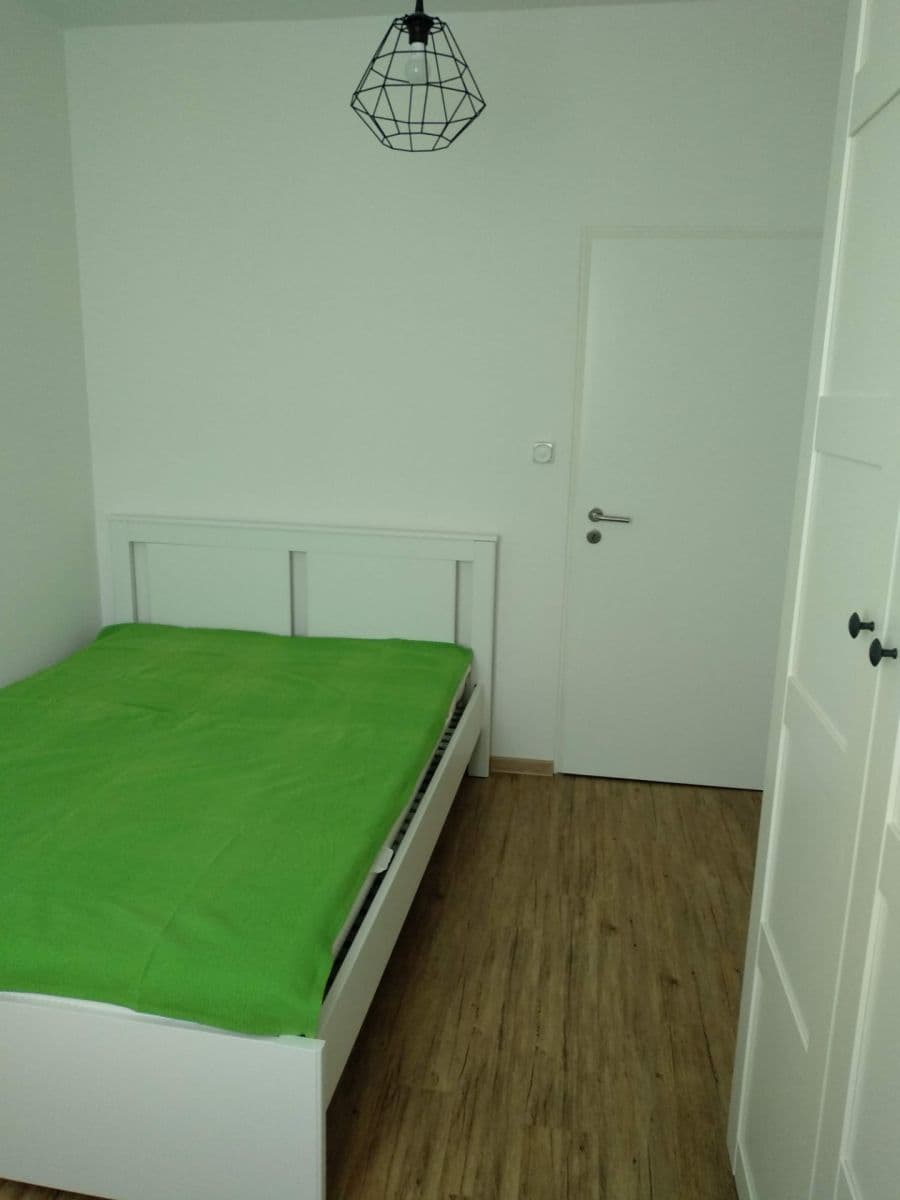 2 bedroom with open-plan kitchen flat to rent, 61 m², Jevanská, Prague, Prague 2 bedroom with open-plan kitchen flat to rent, 61 m², Jevanská, Prague, Prague