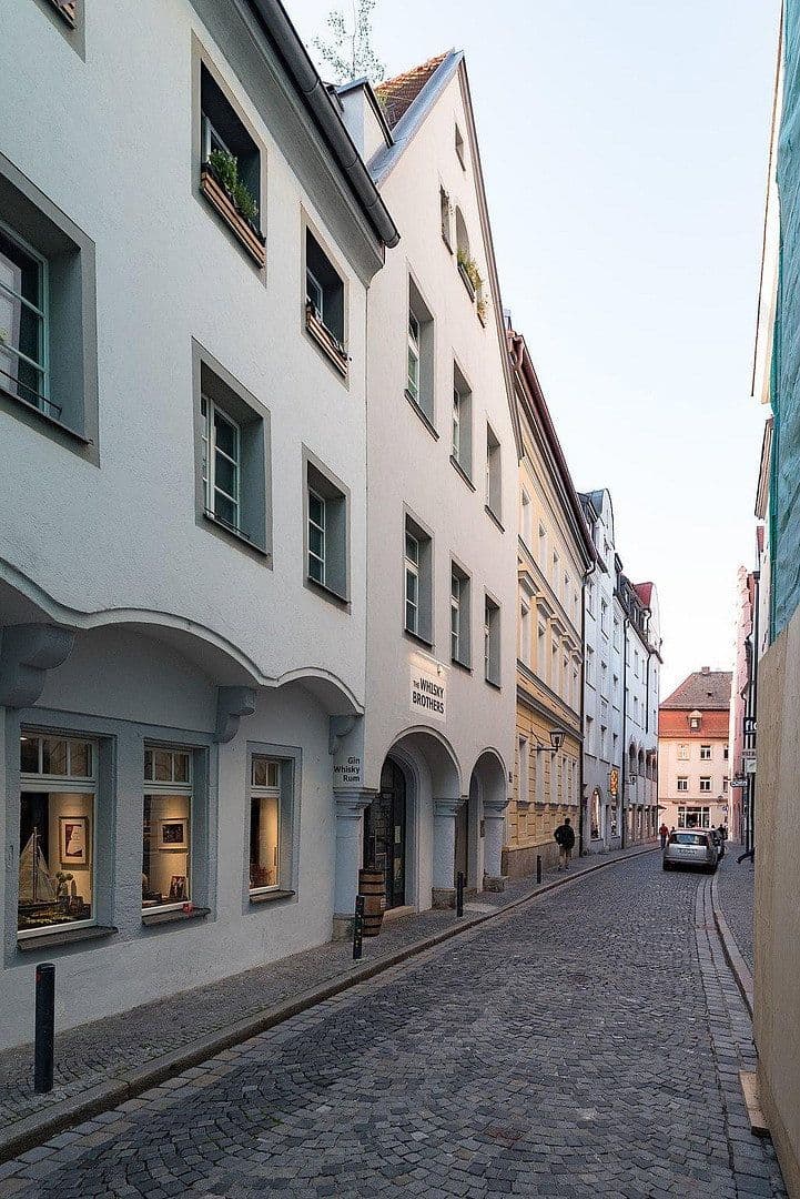 1 bedroom with open-plan kitchen flat to rent, 62 m², Glockengasse 8, Regensburg, Bavaria 1 bedroom with open-plan kitchen flat to rent, 62 m², Glockengasse 8, Regensburg, Bavaria
