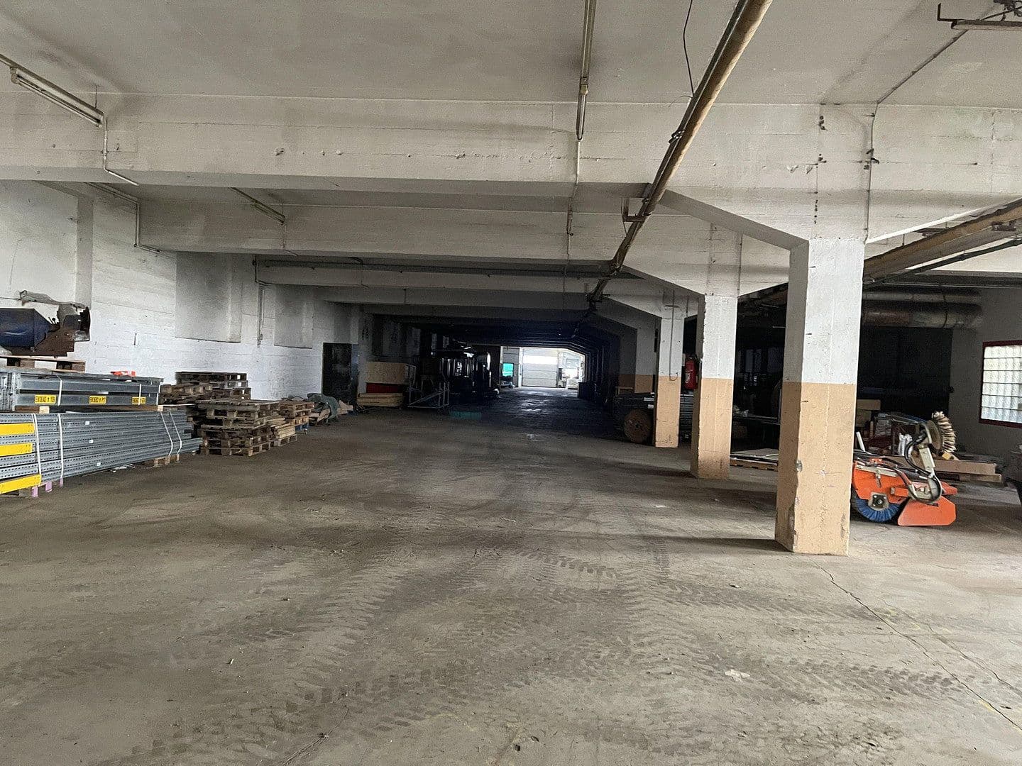 non-residential property to rent, 1,995 m², Im Gewerbepark 1, Hunderdorf, Bavaria non-residential property to rent, 1,995 m², Im Gewerbepark 1, Hunderdorf, Bavaria