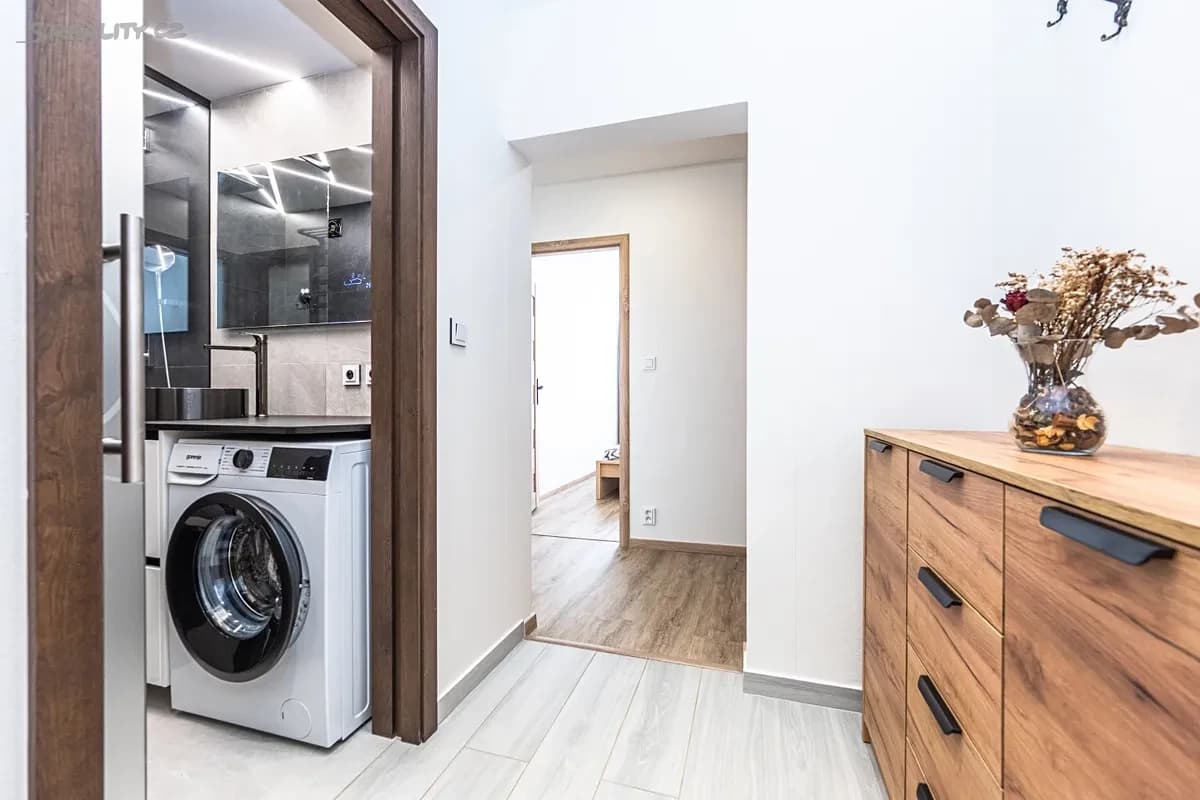 1 bedroom with open-plan kitchen flat to rent, 41 m², Ciolkovského, Prague, Prague 1 bedroom with open-plan kitchen flat to rent, 41 m², Ciolkovského, Prague, Prague