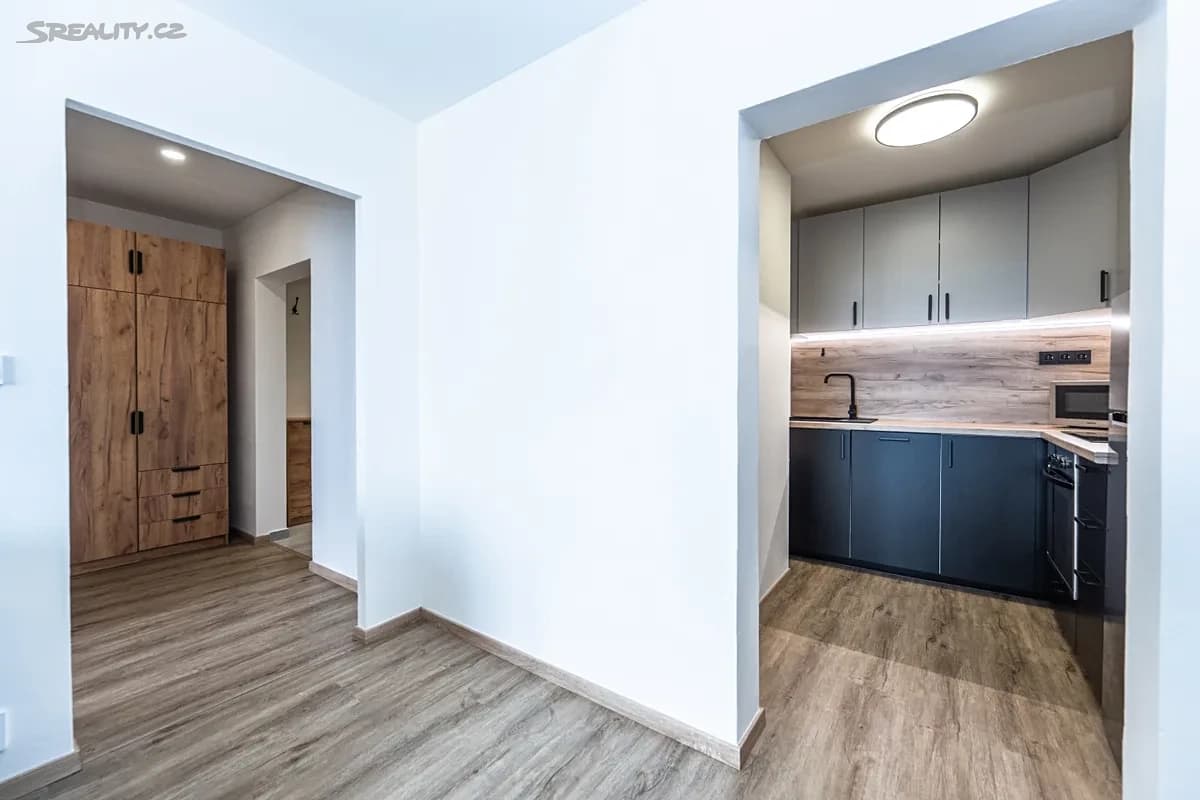 1 bedroom with open-plan kitchen flat to rent, 41 m², Ciolkovského, Prague, Prague 1 bedroom with open-plan kitchen flat to rent, 41 m², Ciolkovského, Prague, Prague