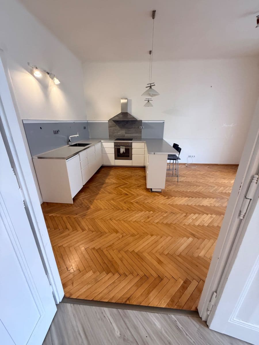 2 bedroom with open-plan kitchen flat to rent, 75 m², Malířská, Prague, Prague 2 bedroom with open-plan kitchen flat to rent, 75 m², Malířská, Prague, Prague