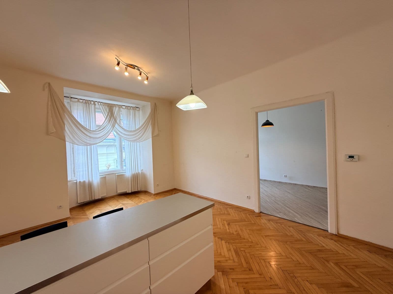 2 bedroom with open-plan kitchen flat to rent, 75 m², Malířská, Prague, Prague 2 bedroom with open-plan kitchen flat to rent, 75 m², Malířská, Prague, Prague