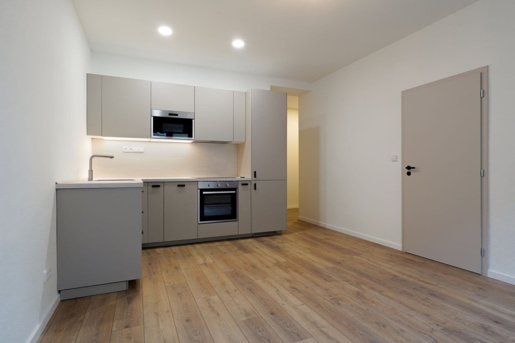 1 bedroom with open-plan kitchen flat for sale, 44 m², Patočkova, Prague, Prague 1 bedroom with open-plan kitchen flat for sale, 44 m², Patočkova, Prague, Prague