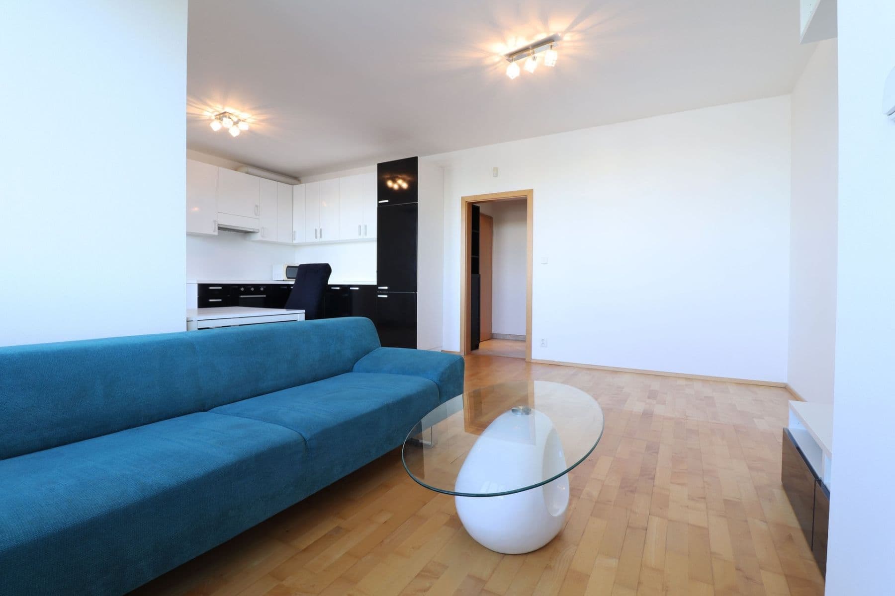 Studio flat to rent, 43 m², Tlumačovská, Prague, Prague Studio flat to rent, 43 m², Tlumačovská, Prague, Prague