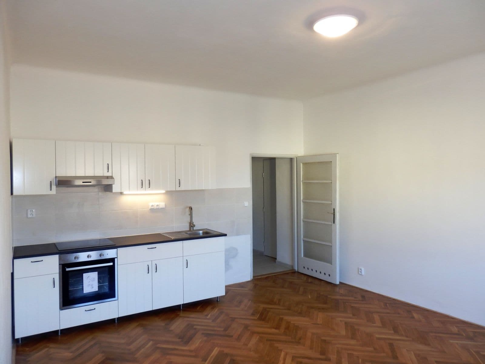 Studio flat to rent, 33 m², Jana Želivského, Prague, Prague Studio flat to rent, 33 m², Jana Želivského, Prague, Prague