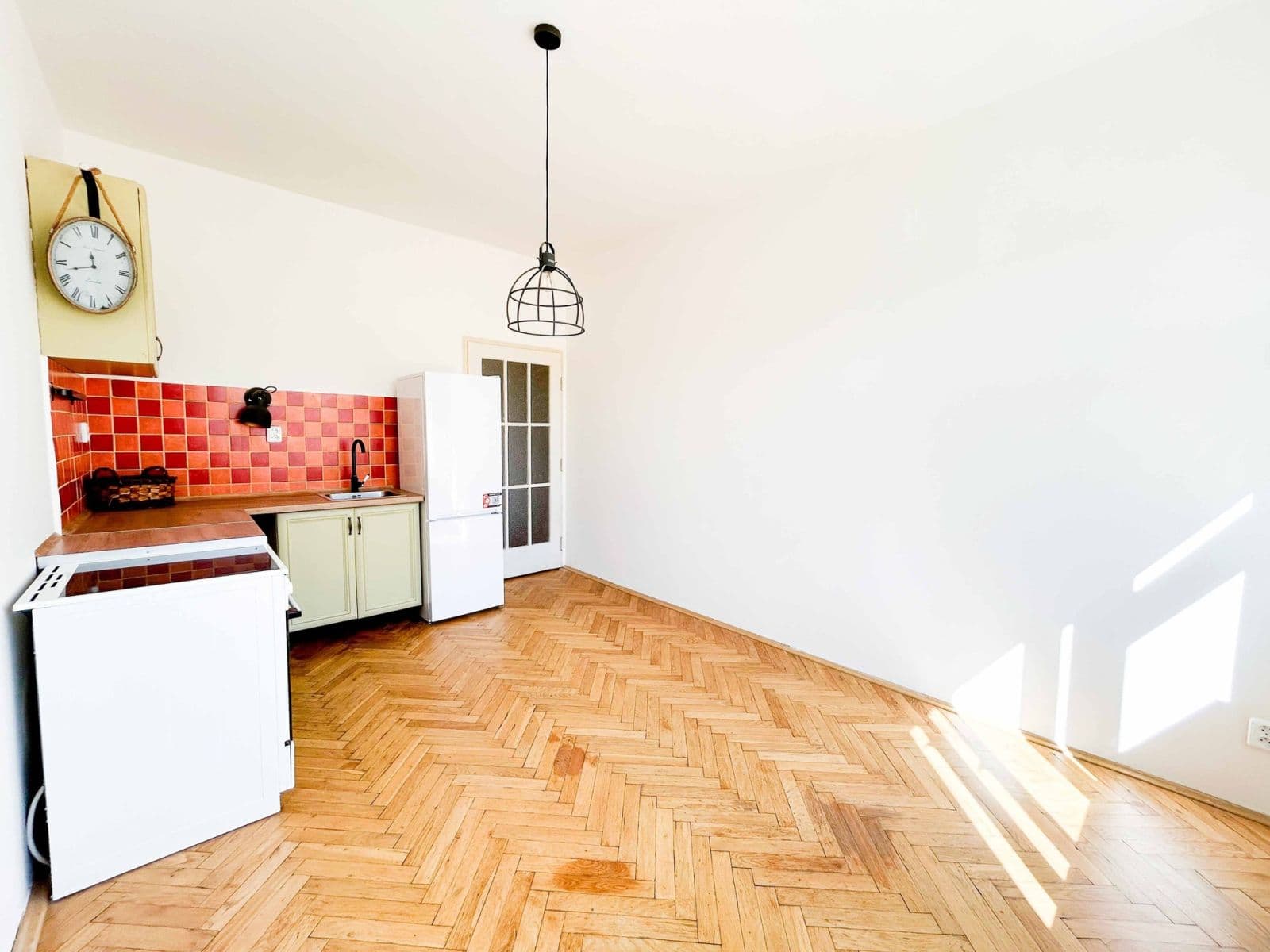 1 bedroom with open-plan kitchen flat to rent, 36 m², Nádražní, Prague, Prague 1 bedroom with open-plan kitchen flat to rent, 36 m², Nádražní, Prague, Prague
