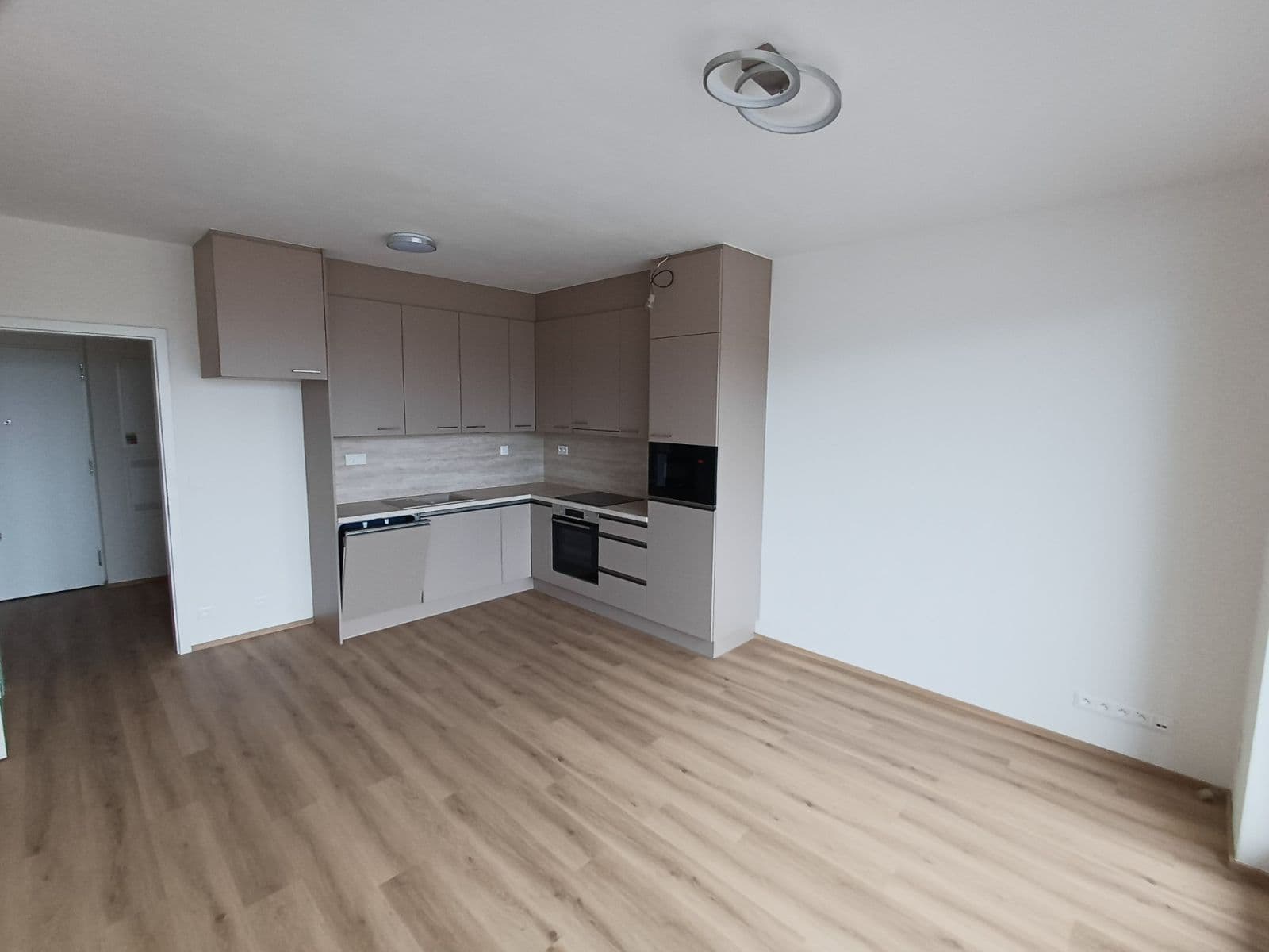 1 bedroom with open-plan kitchen flat to rent, 55 m², Rybářská, Brno, Jihomoravský Region 1 bedroom with open-plan kitchen flat to rent, 55 m², Rybářská, Brno, Jihomoravský Region