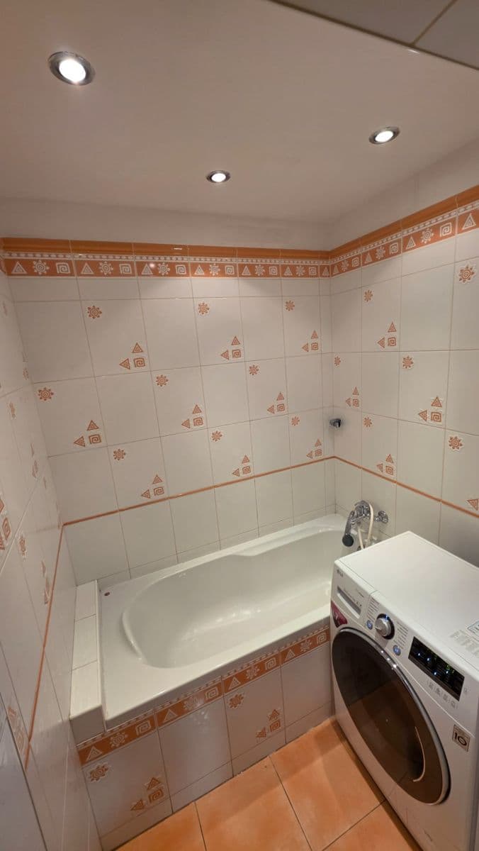 Studio flat to rent, 24 m², Křížová, Prague, Prague Studio flat to rent, 24 m², Křížová, Prague, Prague