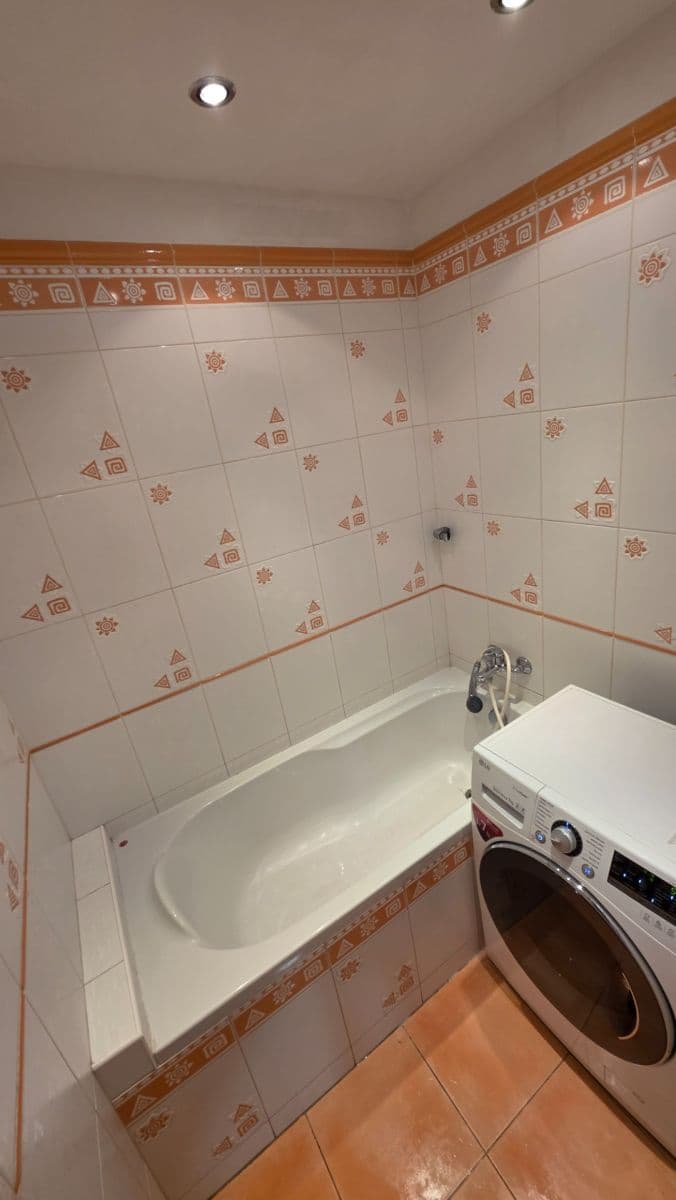 Studio flat to rent, 24 m², Křížová, Prague, Prague Studio flat to rent, 24 m², Křížová, Prague, Prague