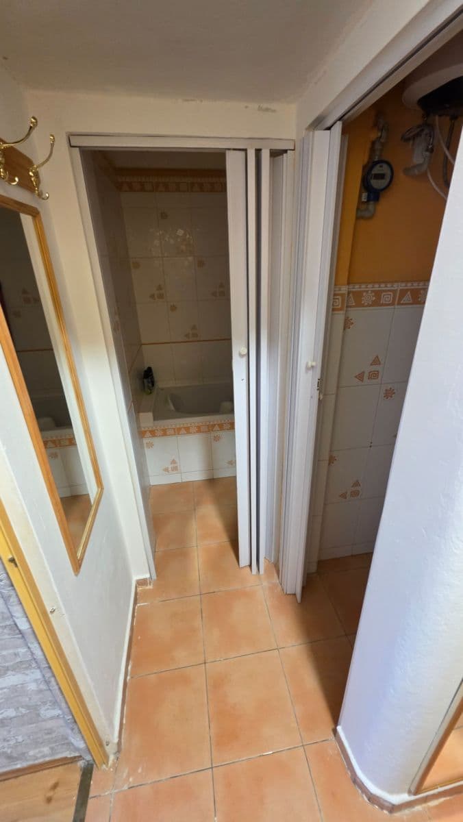 Studio flat to rent, 24 m², Křížová, Prague, Prague Studio flat to rent, 24 m², Křížová, Prague, Prague