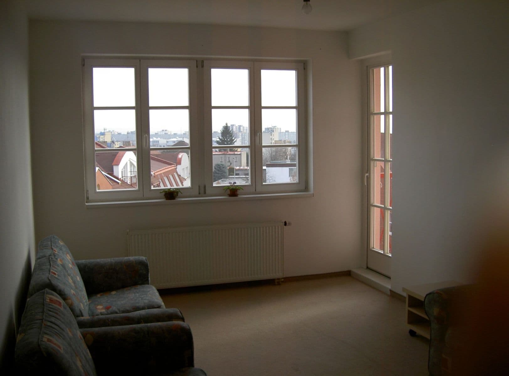 1 bedroom with open-plan kitchen flat to rent, 43 m², Pelušková, Prague, Prague 1 bedroom with open-plan kitchen flat to rent, 43 m², Pelušková, Prague, Prague
