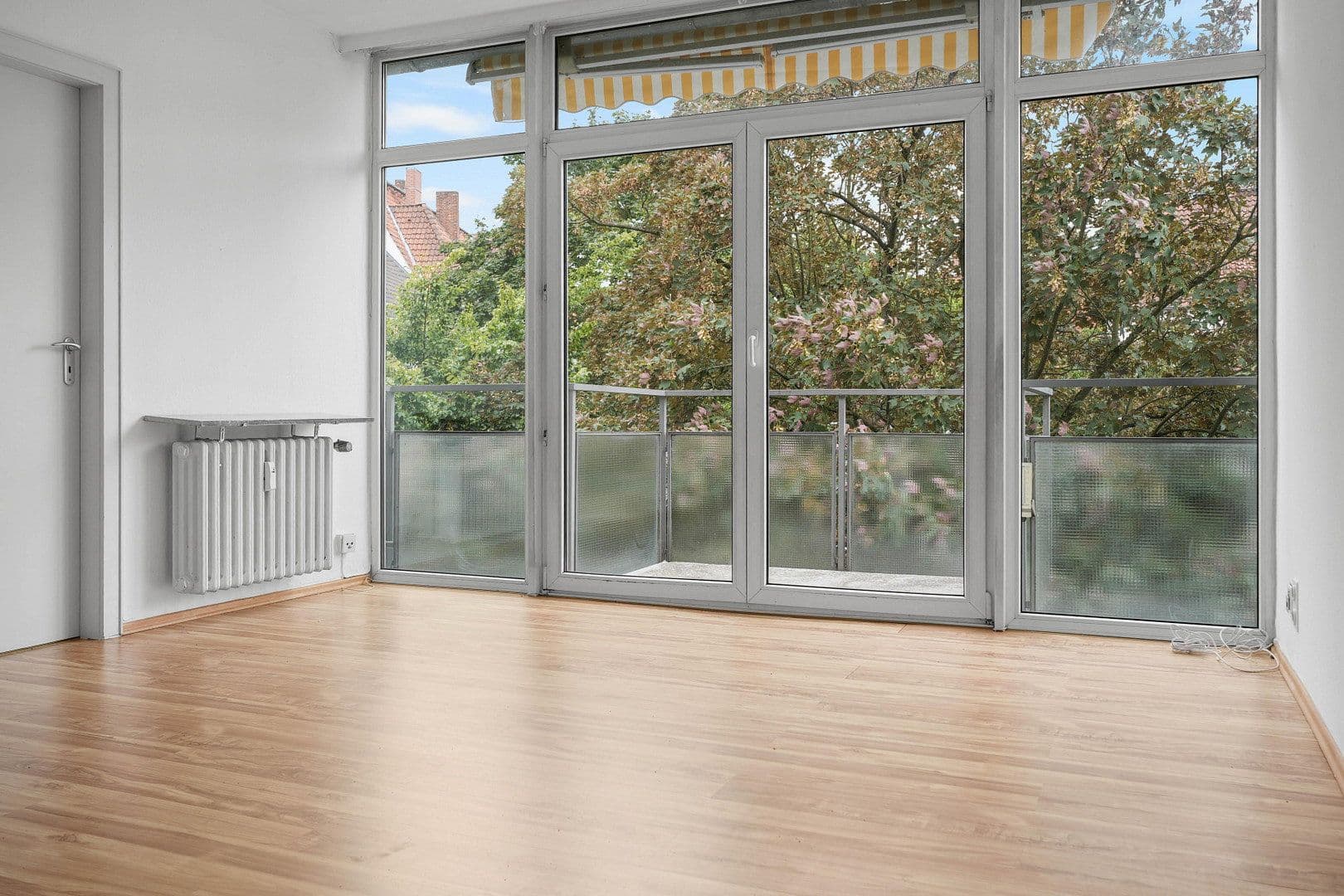 Studio flat to rent, 38 m², An der Christuskirche 19, Hanover, Lower Saxony Studio flat to rent, 38 m², An der Christuskirche 19, Hanover, Lower Saxony