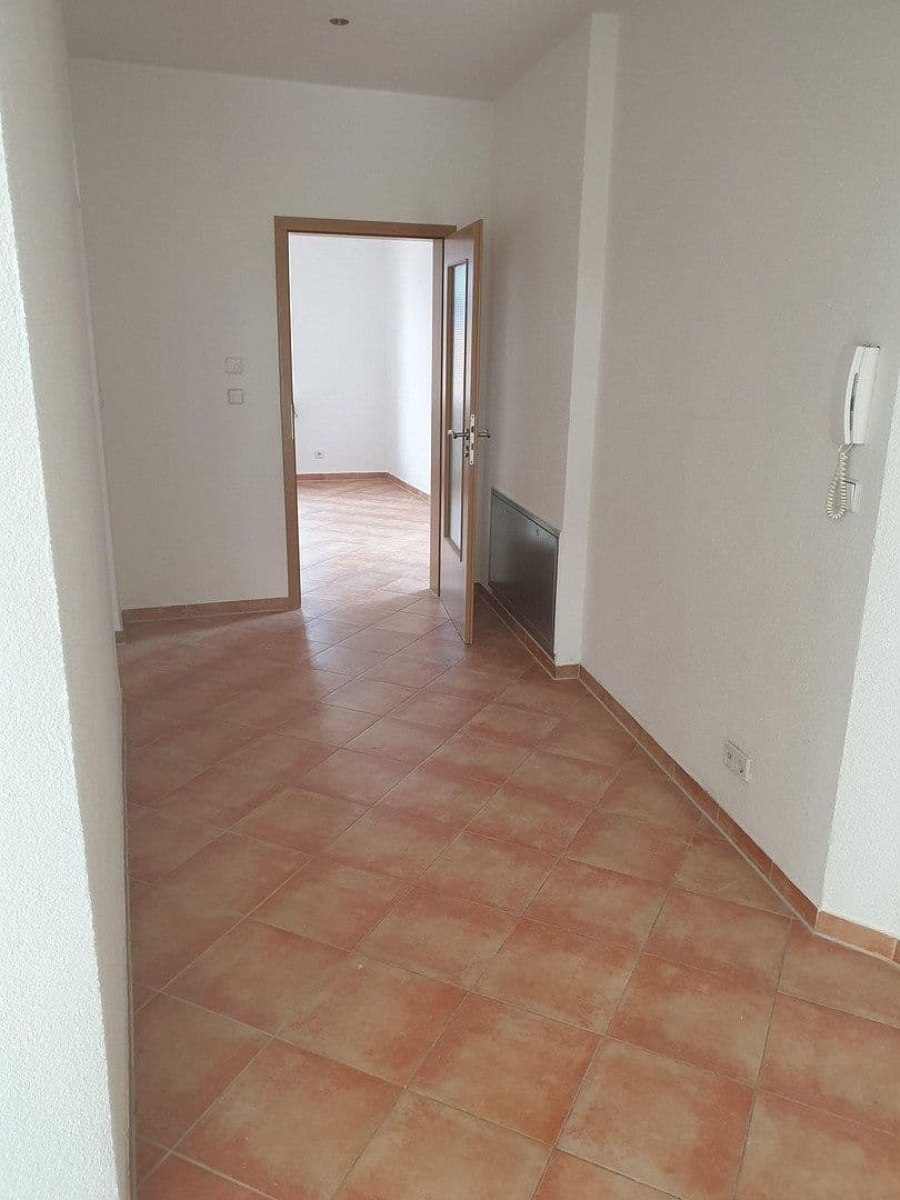 3 bedroom flat to rent, 85 m², Lange Straße 2, Zwickau, Saxony 3 bedroom flat to rent, 85 m², Lange Straße 2, Zwickau, Saxony