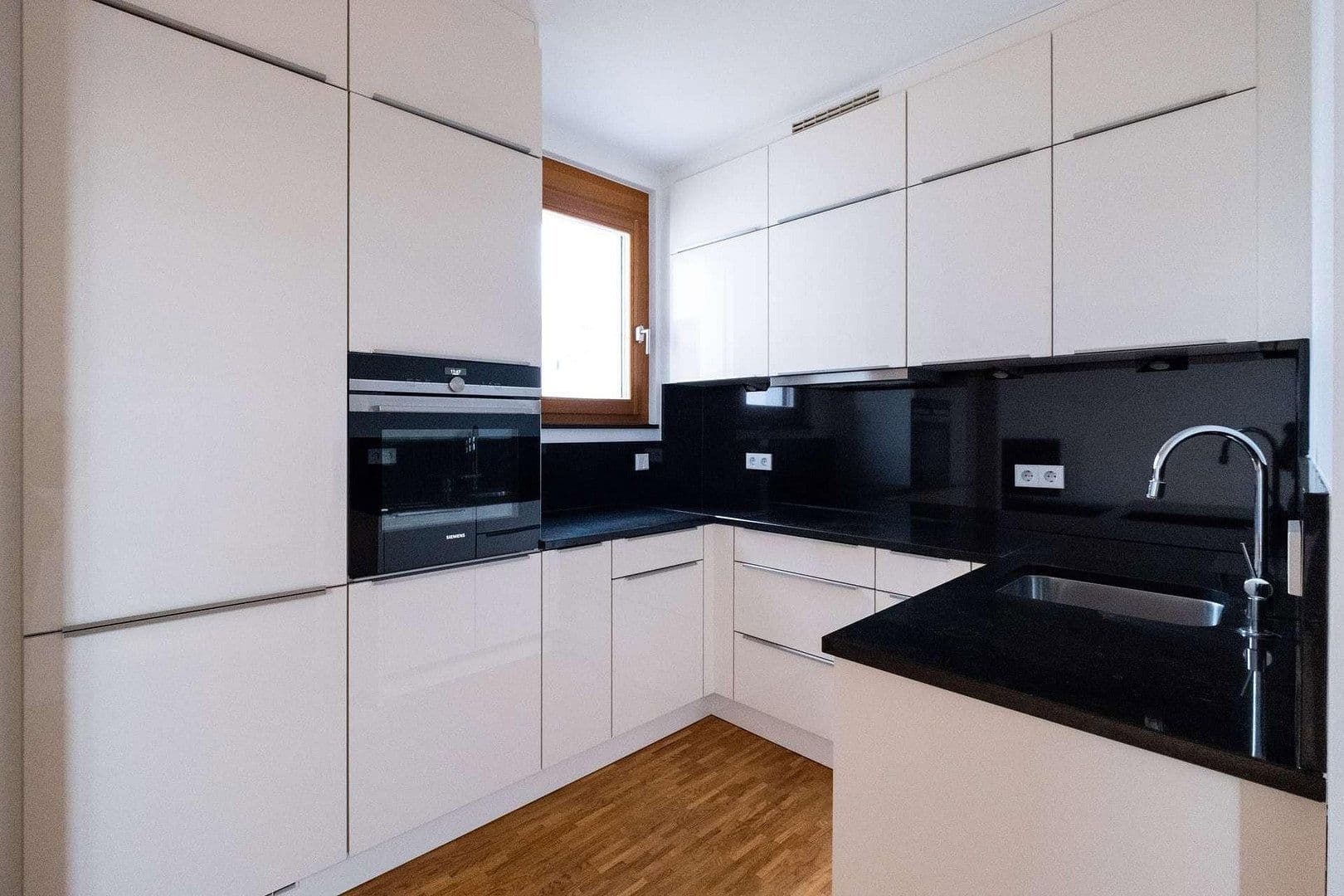 2 bedroom flat to rent, 88 m², Pariser Straße 4, Frankfurt am Main, Hesse 2 bedroom flat to rent, 88 m², Pariser Straße 4, Frankfurt am Main, Hesse