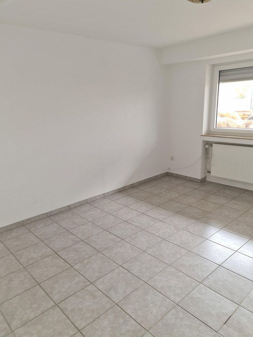 2 bedroom with open-plan kitchen flat to rent, 110 m², Sinntal, Hesse 2 bedroom with open-plan kitchen flat to rent, 110 m², Sinntal, Hesse