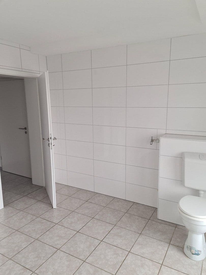 2 bedroom with open-plan kitchen flat to rent, 110 m², Sinntal, Hesse 2 bedroom with open-plan kitchen flat to rent, 110 m², Sinntal, Hesse