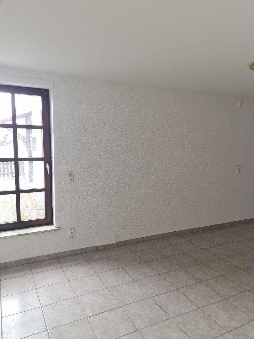 2 bedroom with open-plan kitchen flat to rent, 110 m², Sinntal, Hesse 2 bedroom with open-plan kitchen flat to rent, 110 m², Sinntal, Hesse