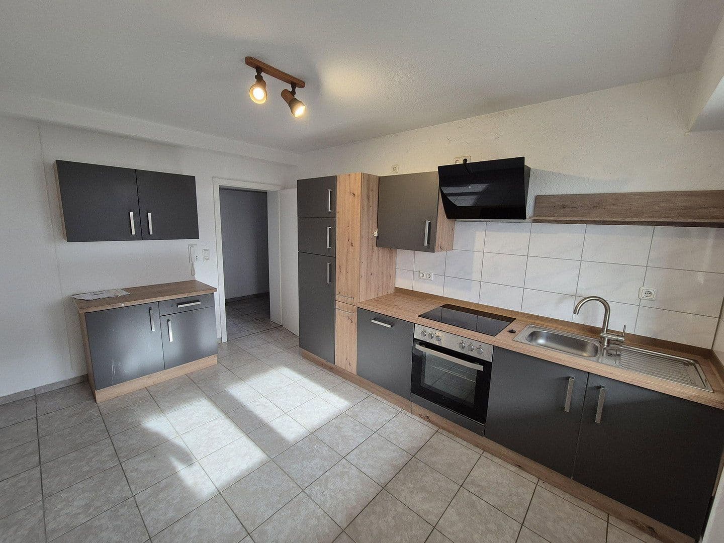 2 bedroom with open-plan kitchen flat to rent, 110 m², Sinntal, Hesse 2 bedroom with open-plan kitchen flat to rent, 110 m², Sinntal, Hesse