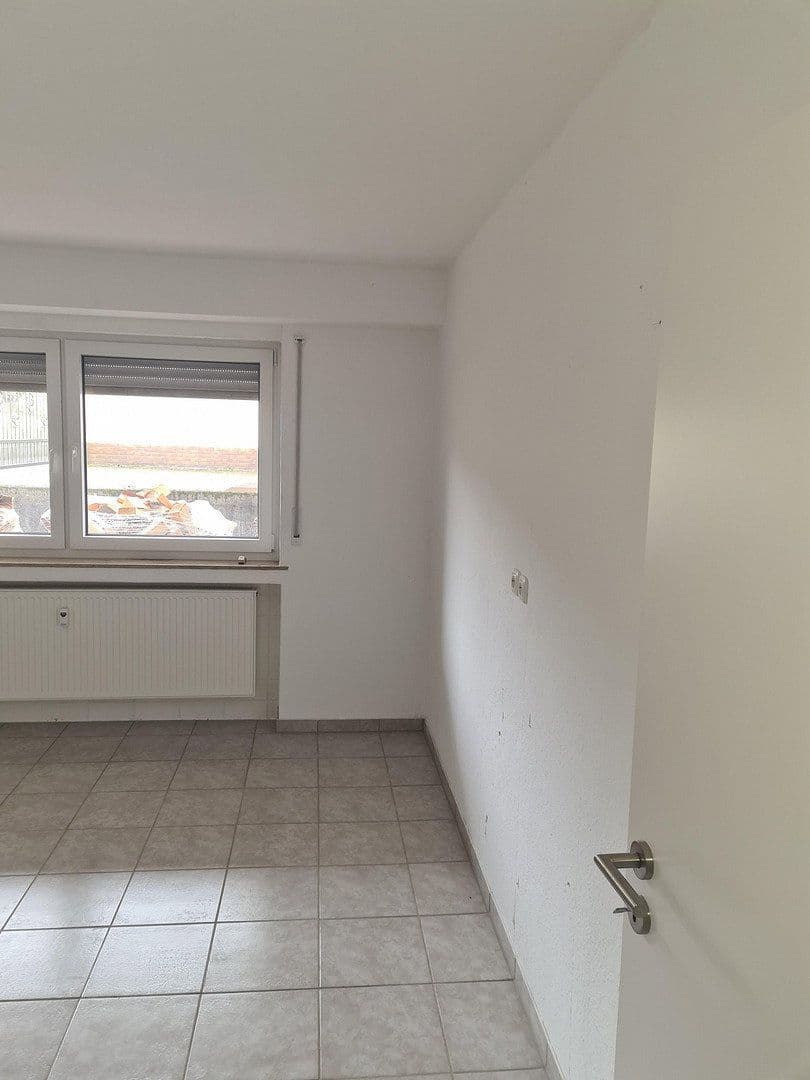 2 bedroom with open-plan kitchen flat to rent, 110 m², Sinntal, Hesse 2 bedroom with open-plan kitchen flat to rent, 110 m², Sinntal, Hesse