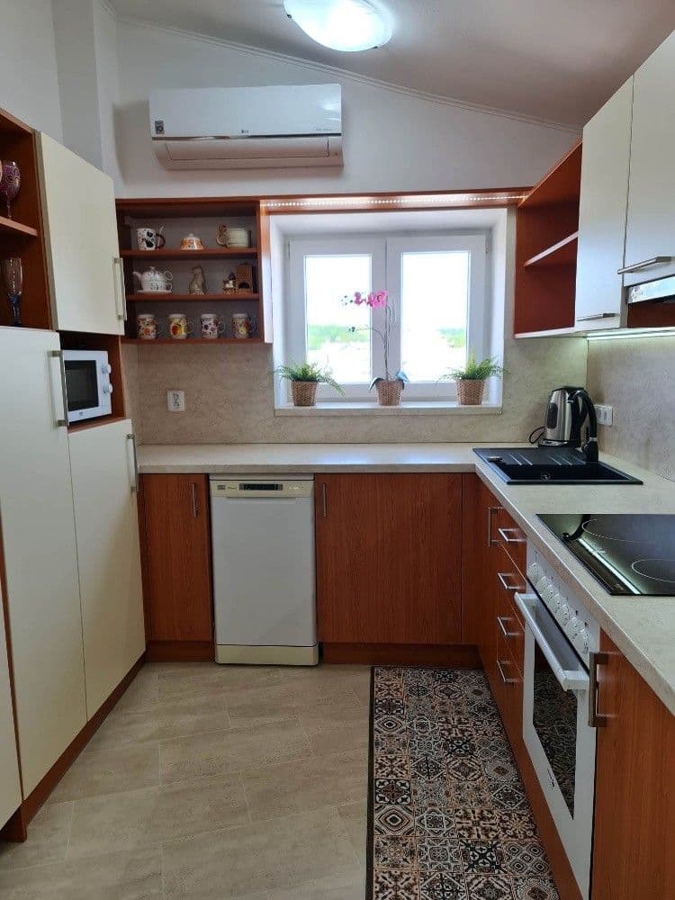 1 bedroom with open-plan kitchen flat to rent, 51 m², Městský kopec, Bílovec, Moravskoslezský Region 1 bedroom with open-plan kitchen flat to rent, 51 m², Městský kopec, Bílovec, Moravskoslezský Region