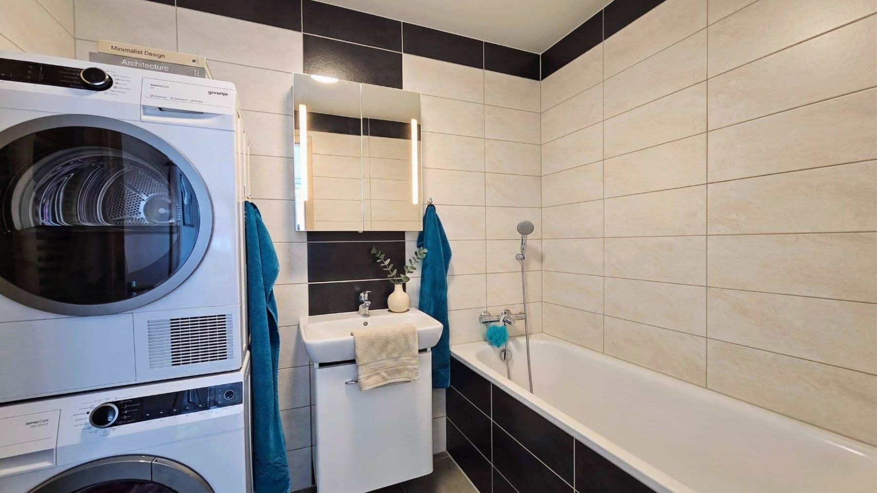 2 bedroom with open-plan kitchen flat to rent, 83 m², Chlebovická, Prague, Prague 2 bedroom with open-plan kitchen flat to rent, 83 m², Chlebovická, Prague, Prague
