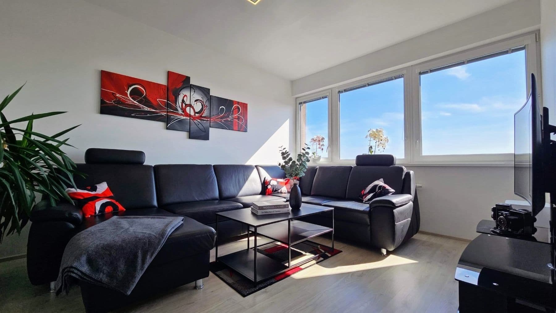 2 bedroom with open-plan kitchen flat to rent, 83 m², Chlebovická, Prague, Prague 2 bedroom with open-plan kitchen flat to rent, 83 m², Chlebovická, Prague, Prague